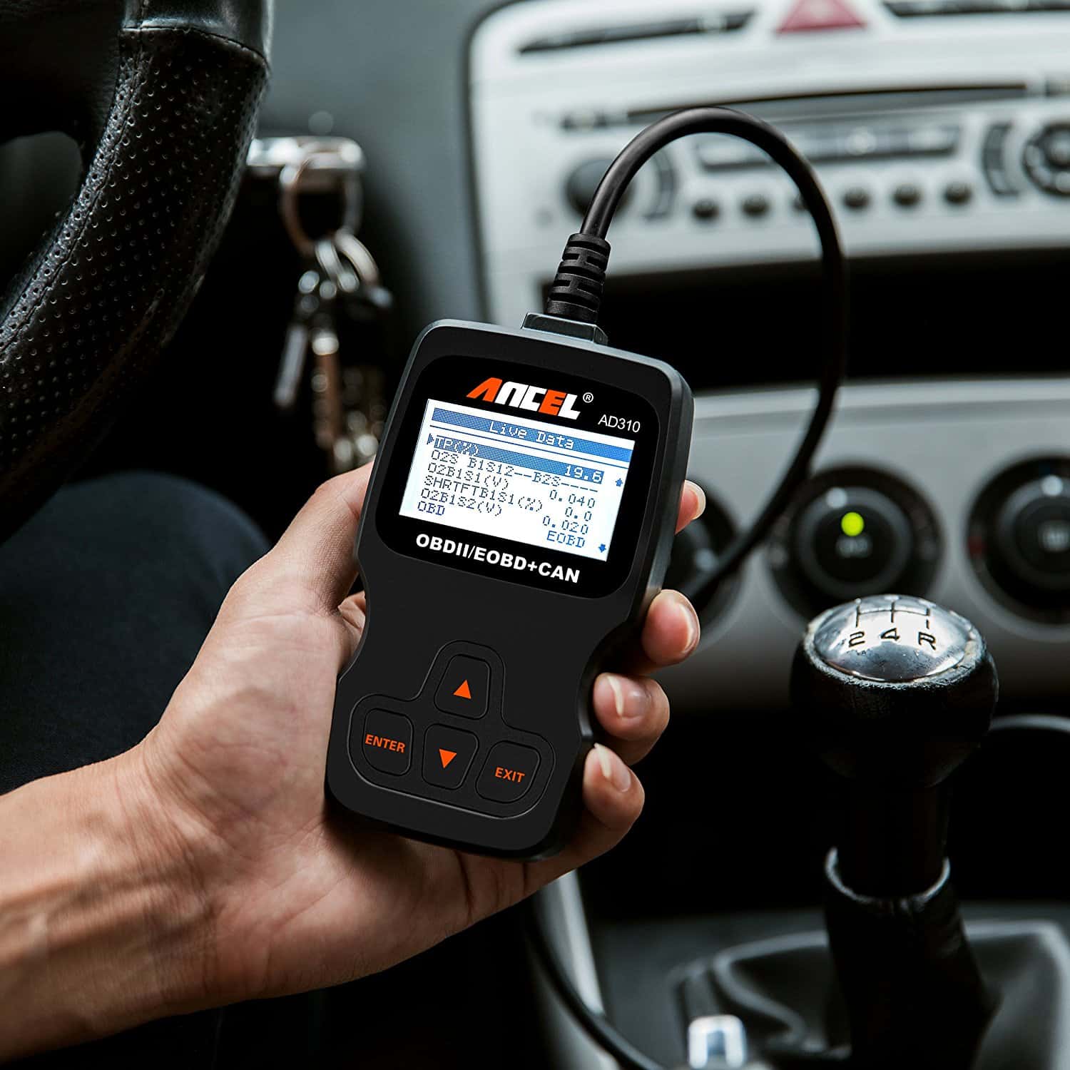 obd2 scan tool with data and airbag reset